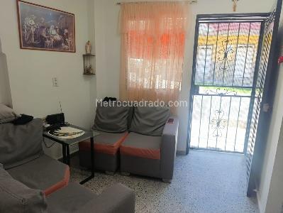 Casa de 3 alcobas en venta en Belen San Bernardo, Medellín, 80 m² · foto 4 de 15