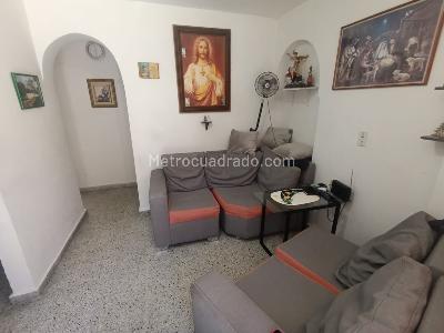 Casa de 3 alcobas en venta en Belen San Bernardo, Medellín, 80 m² · foto 2 de 15