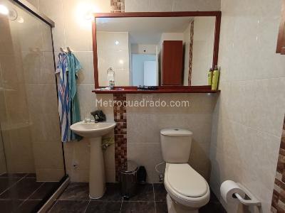 Apartamento de 3 alcobas en venta en Estadio Florida Nueva, Medellín, 97 m² · foto 13 de 20