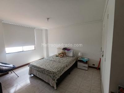 Apartamento de 3 alcobas en venta en Estadio Florida Nueva, Medellín, 97 m² · foto 15 de 20