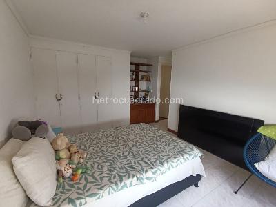 Apartamento de 3 alcobas en venta en Estadio Florida Nueva, Medellín, 97 m² · foto 16 de 20