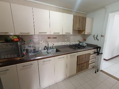 Apartamento de 3 alcobas en venta en Estadio Florida Nueva, Medellín, 97 m² · foto 6 de 20