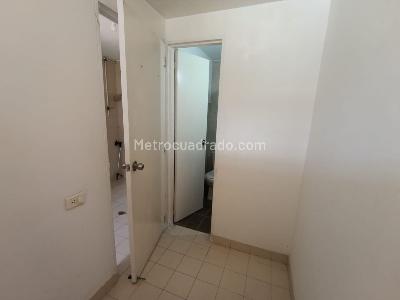 Apartamento de 3 alcobas en venta en Estadio Florida Nueva, Medellín, 97 m² · foto 8 de 20