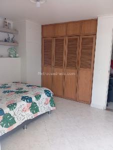Apartamento de 3 alcobas en venta en Carlos E Restrepo, Medellín, 86 m² · foto 8 de 17