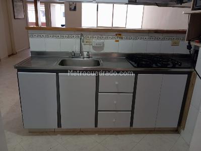 Apartamento de 3 alcobas en venta en Carlos E Restrepo, Medellín, 86 m² · foto 3 de 17
