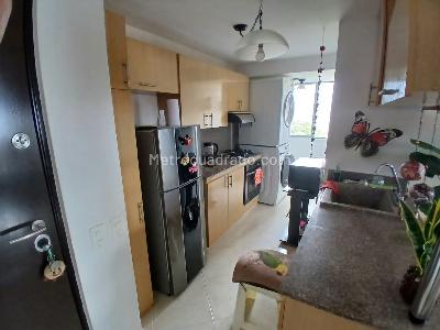 Apartamento de 2 alcobas en venta en La Castellana, Medellín, 70 m² · foto 4 de 20