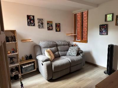 Apartamento de 3 alcobas en venta en Belen Loma De Los Bernal, Medellín, 81 m² · foto 10 de 20