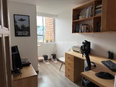 Apartamento de 3 alcobas en venta en Belen Loma De Los Bernal, Medellín, 81 m² · foto 11 de 20
