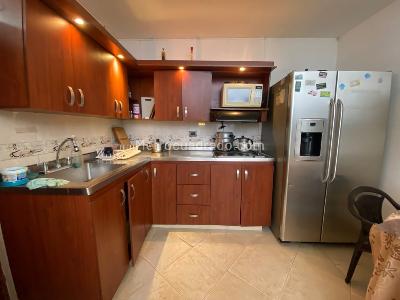 Casa de 5 alcobas en venta en El Salvador, Medellín, 178 m² · foto 3 de 20
