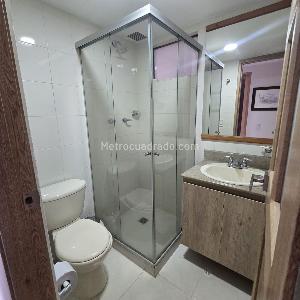 Apartamento de 2 alcobas en venta en Laureles, Medellín, 59 m² · foto 11 de 20