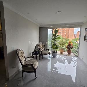 Apartamento de 2 alcobas en venta en Laureles, Medellín, 59 m² · foto 10 de 20