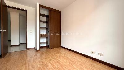 Apartamento de 3 alcobas en venta en Zuñiga, Envigado, 92 m² · foto 3 de 18