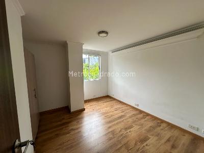 Apartamento de 3 alcobas en venta en La Visitacion, Medellín, 100 m² · foto 11 de 18