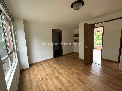 Apartamento de 3 alcobas en venta en La Visitacion, Medellín, 100 m² · foto 12 de 18
