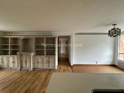 Apartamento de 3 alcobas en venta en La Visitacion, Medellín, 100 m² · foto 2 de 18