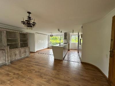 Apartamento de 3 alcobas en venta en La Visitacion, Medellín, 100 m² · foto 3 de 18