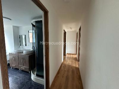 Apartamento de 3 alcobas en venta en La Visitacion, Medellín, 100 m² · foto 9 de 18