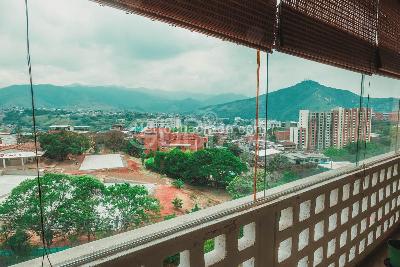 Apartamento de 2 alcobas en venta en Bellavista, Cali, 220 m² · foto 3 de 20