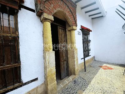 Casa de 3 alcobas en venta en San Antonio, Cali, 232 m² · foto 2 de 20