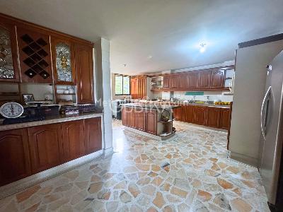 Apartamento en venta en Cristales, Cali · foto 9 de 17