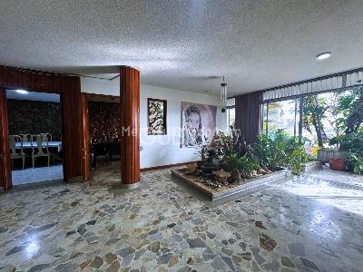 Casa de 5 alcobas en venta en Miraflores, Cali, 785 m² · foto 7 de 19