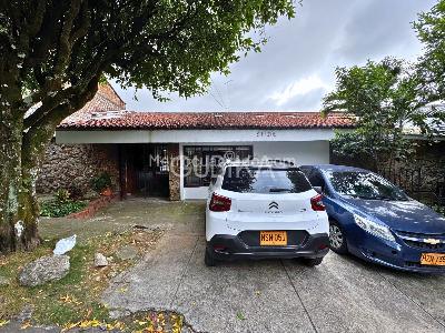 Casa de 5 alcobas en venta en Miraflores, Cali, 785 m² · foto 2 de 19