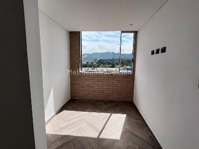 Apartamento de 3 alcobas en venta en Reserva Del Lago, Cajicá, 80 m² · foto 6 de 18