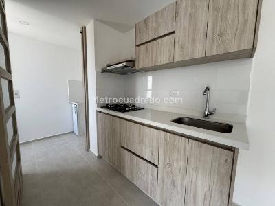 Apartamento de 3 alcobas en arriendo en Avenida Kevin Angel, Manizales, 75 m² · foto 5 de 15