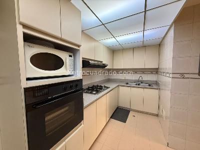 Apartamento de 3 alcobas en venta en San Patricio, Bogotá, 204 m² · foto 3 de 17