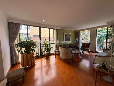 Apartamento de 3 alcobas en venta en San Patricio, Bogotá, 204 m² · foto 2 de 17