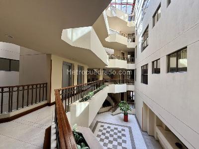 Apartamento de 3 alcobas en venta en San Patricio, Bogotá, 204 m² · foto 9 de 17