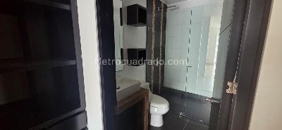 Apartamento de 2 alcobas en venta en Santa Barbara Central, Bogotá, 70 m² · foto 3 de 6