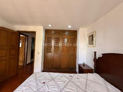 Apartamento de 3 alcobas en venta en San Patricio, Bogotá, 204 m² · foto 7 de 17