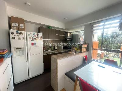 Apartamento de 3 alcobas en venta en San Antonio Norte, Bogotá, 76 m² · foto 2 de 14