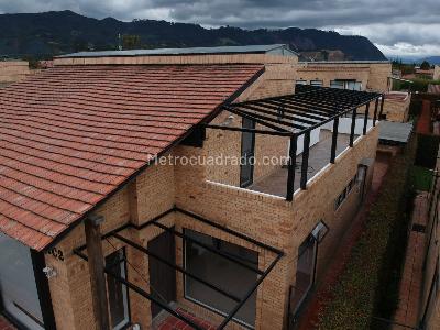 Casa de 3 alcobas en venta en Br La Horqueta, Bogotá, 133 m² · foto 2 de 20