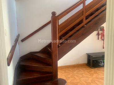 Casa de 5 alcobas en venta en San Luis, Bogotá, 240 m² · foto 13 de 20