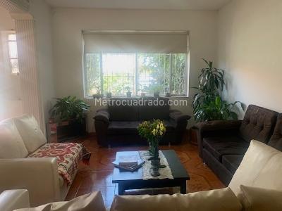 Casa de 5 alcobas en venta en San Luis, Bogotá, 240 m² · foto 6 de 20