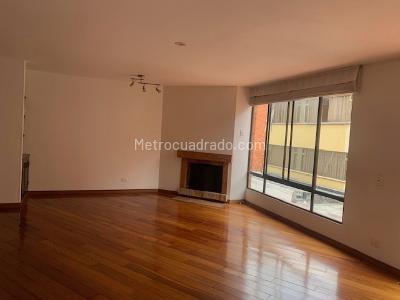 Apartamento de 3 alcobas en venta en San Patricio Usaquen, Bogotá, 140 m² · foto 3 de 19
