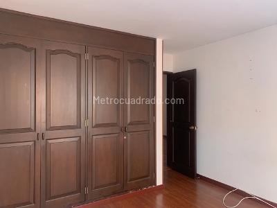 Apartamento de 3 alcobas en venta en San Patricio Usaquen, Bogotá, 140 m² · foto 10 de 19