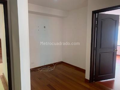 Apartamento de 3 alcobas en venta en San Patricio Usaquen, Bogotá, 140 m² · foto 14 de 19