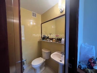 Casa de 4 alcobas en venta en Arboleda De Gratamira, Bogotá, 206 m² · foto 8 de 20