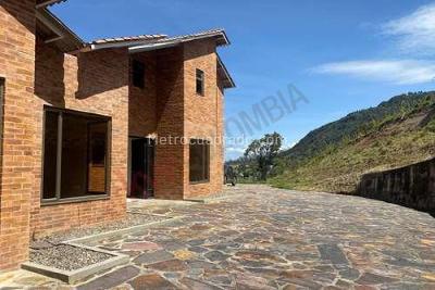 Casa de 5 alcobas en venta en Municipio De La Calera, La Calera · foto 4 de 20