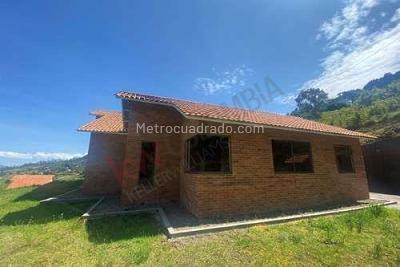 Casa de 5 alcobas en venta en Municipio De La Calera, La Calera · foto 10 de 20