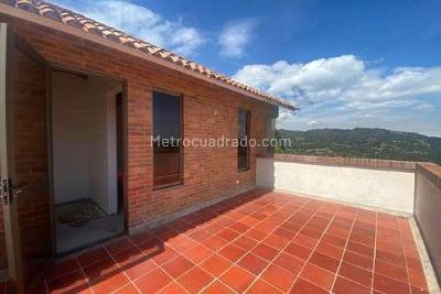 Casa de 5 alcobas en venta en Municipio De La Calera, La Calera · foto 13 de 20