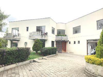 Casa de 5 alcobas en venta en Chia, Chía, 390 m² · foto 2 de 20