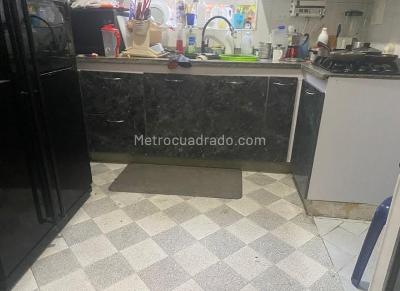 Casa de 5 alcobas en venta en Urb, Bogotá, 220 m² · foto 12 de 13