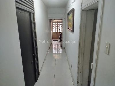 Apartamento de 5 alcobas en venta en Armenia, Bogotá, 280 m² · foto 3 de 15