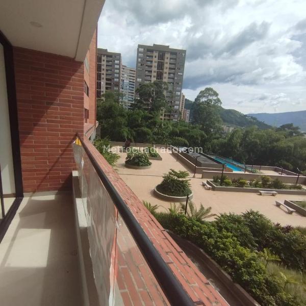 1BR Apartment in loma del escobero (62 m²)