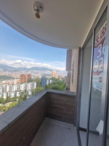 3BR Apartment with City View in El Poblado - 8