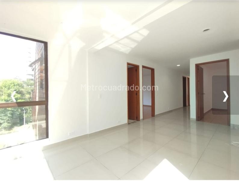 Modern 3BR Apartment in Loma Los Parra - 8